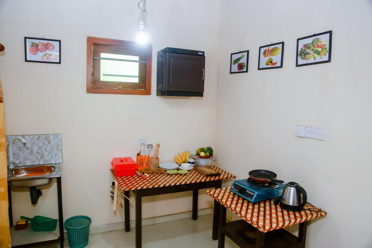 Ranjith Guest Hotel Mirissa Exterior photo