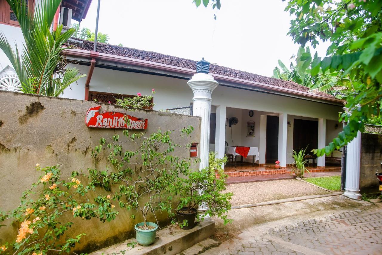 Ranjith Guest Hotel Mirissa Exterior photo