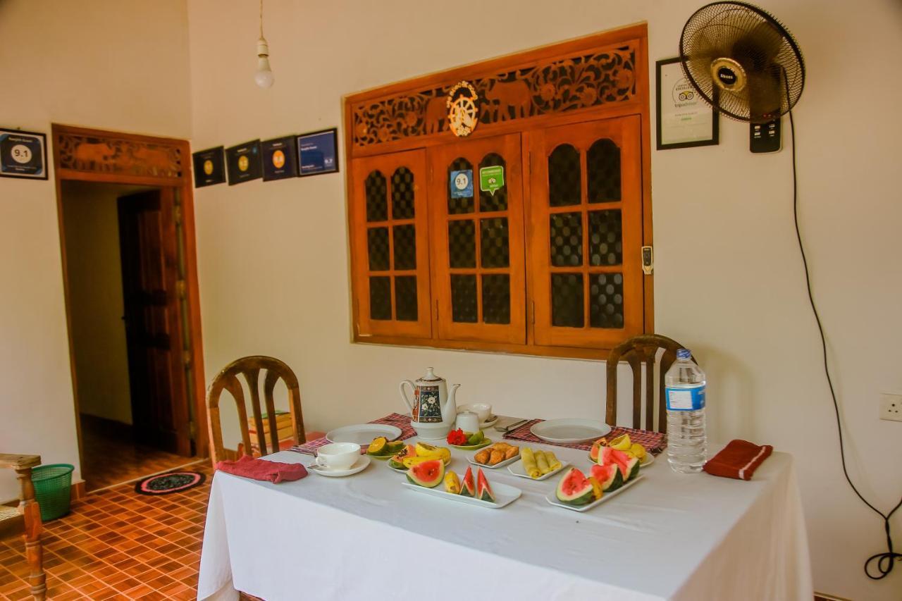 Ranjith Guest Hotel Mirissa Exterior photo
