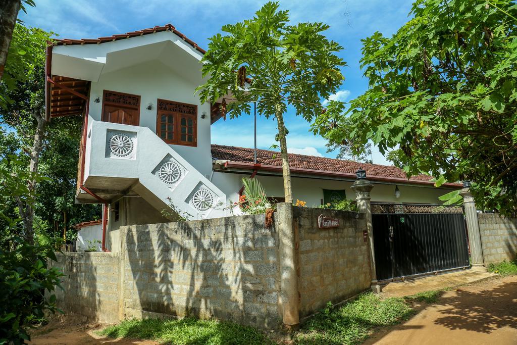 Ranjith Guest Hotel Mirissa Exterior photo